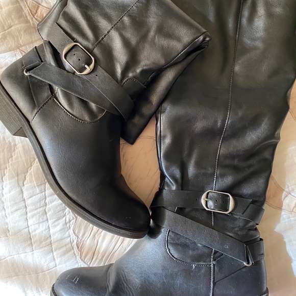 Riding Boots - Picture 2 of 9